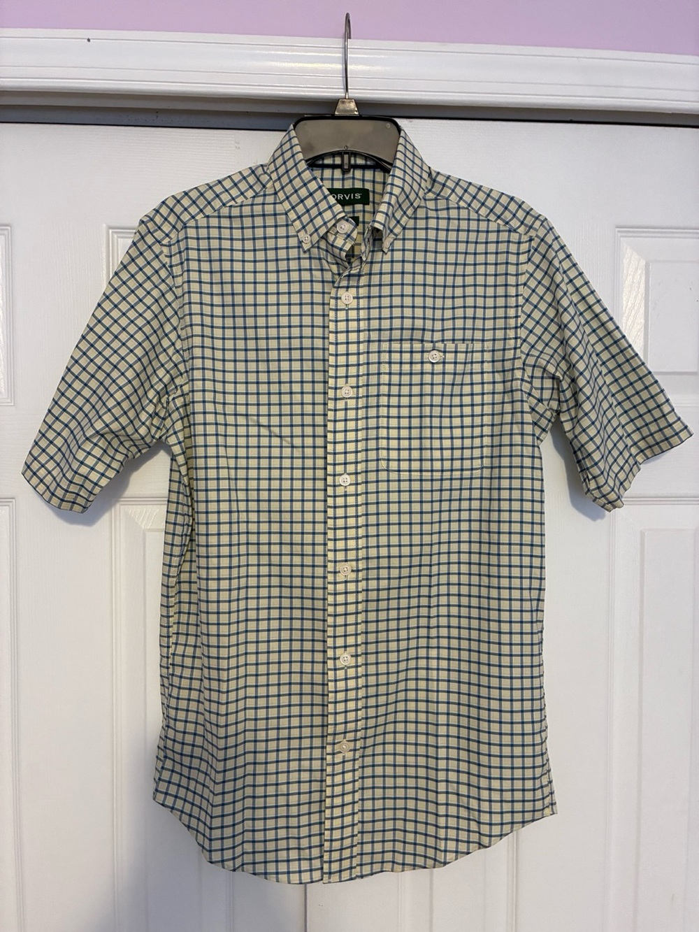Orvis Short-Sleeve Button-Down Shirt in Cream and Blue Plaid